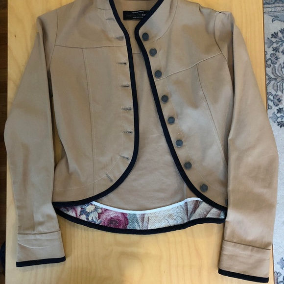 Lightweight Khaki Military-Style Jacket - Picture 2 of 6